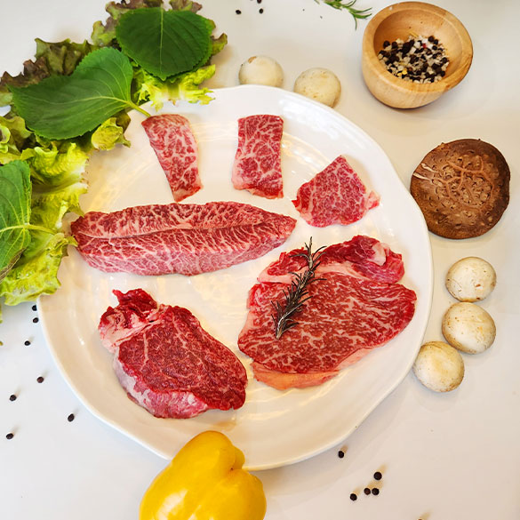 선현한우 꽃등심+소안심+살치살+삼각살 세트 한우 1+, 1++ 9등급 거세우 1kg 여행용 캠핑용 구이용 세트